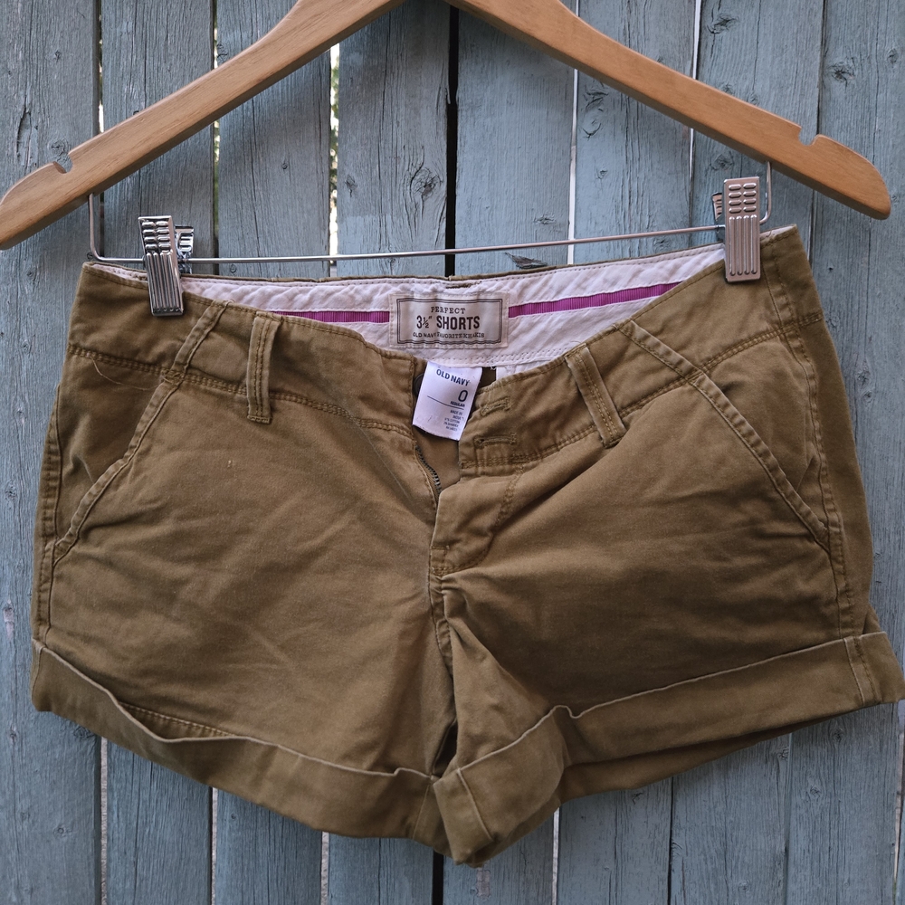 Old Navy Brown Khaki Chino Shorts | Size 0 | 3.5” Cuffed